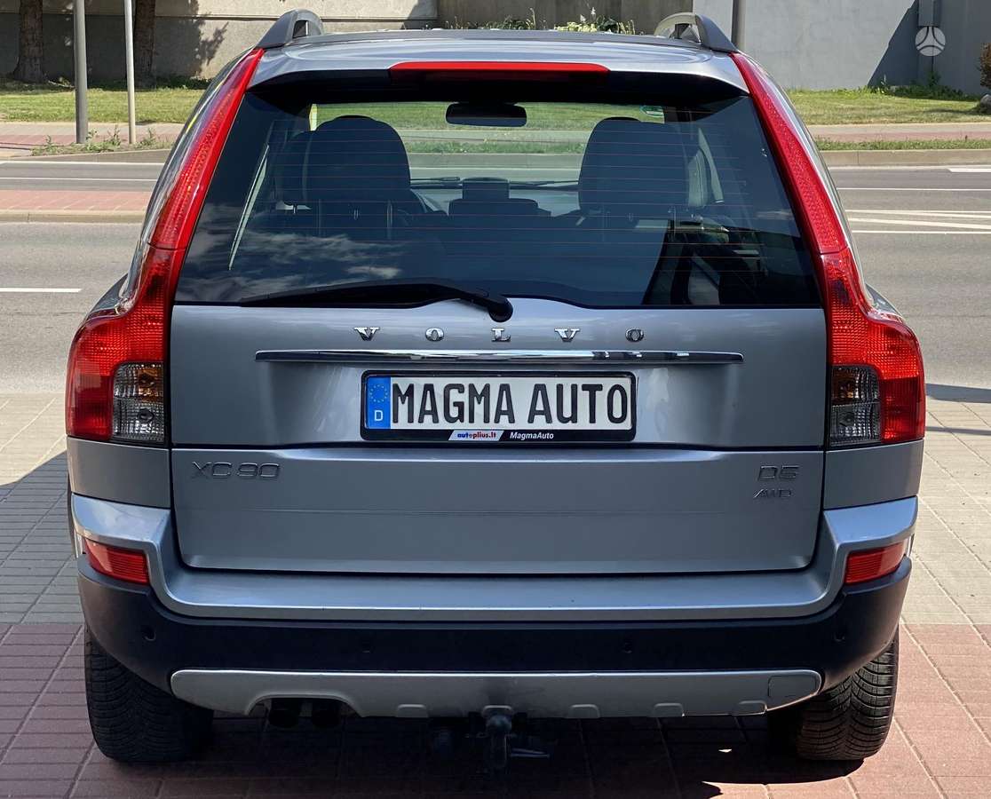 Volvo XC90, 2.4 l., off-road / crossover