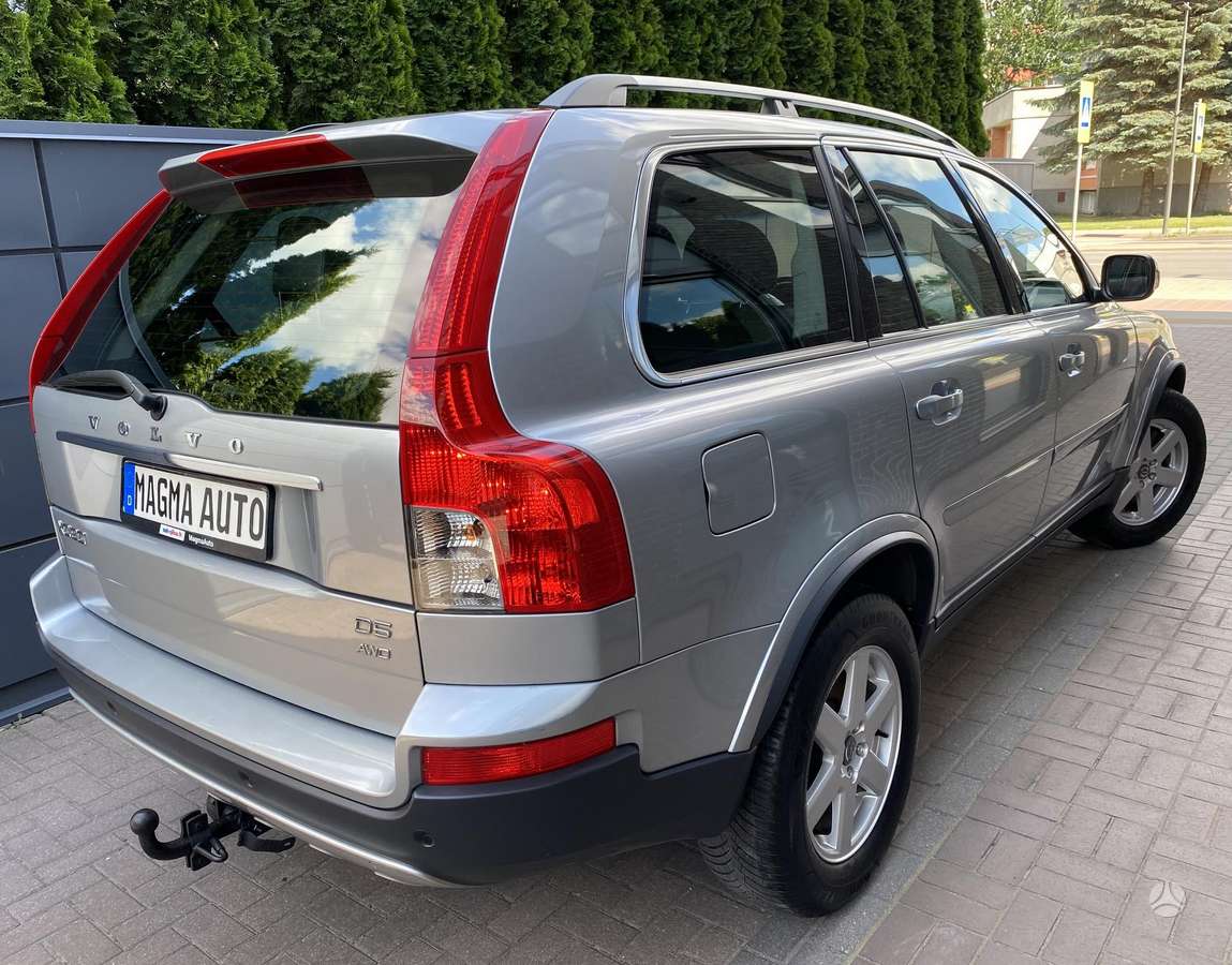 Volvo XC90, 2.4 l., off-road / crossover