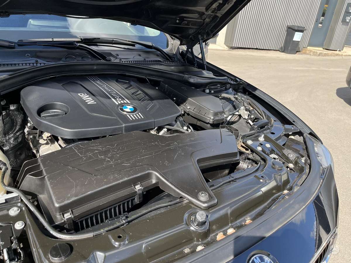BMW 316, 2.0 l., Седан