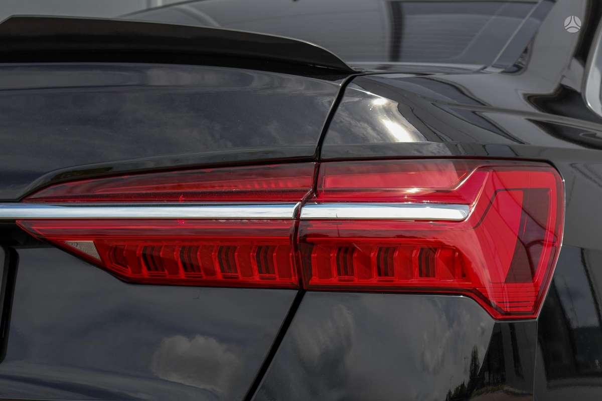 Audi A6, 2.0 l., Седан