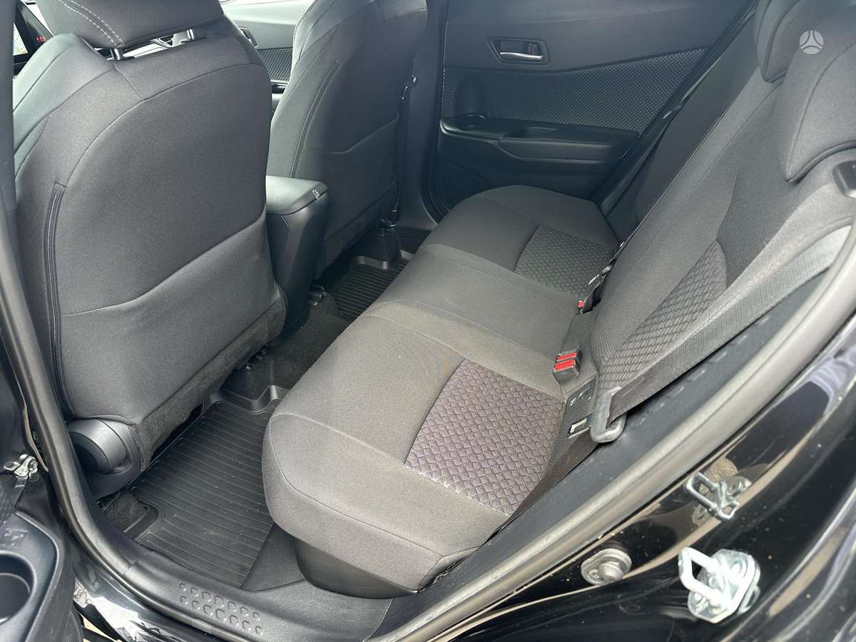 Toyota C-HR - 10