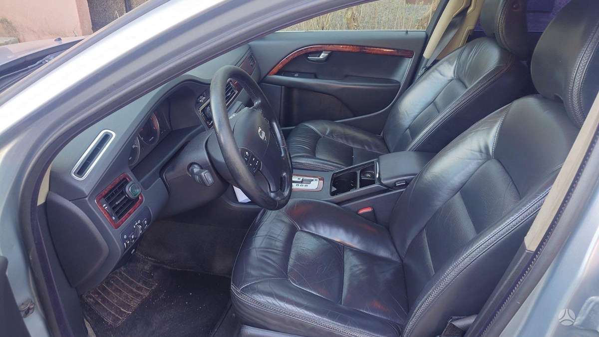 Volvo XC70 - 5