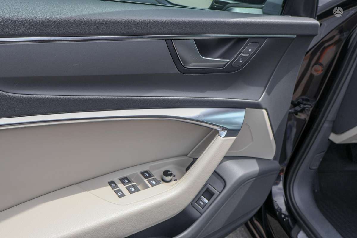 Audi A6, 2.0 l., Седан