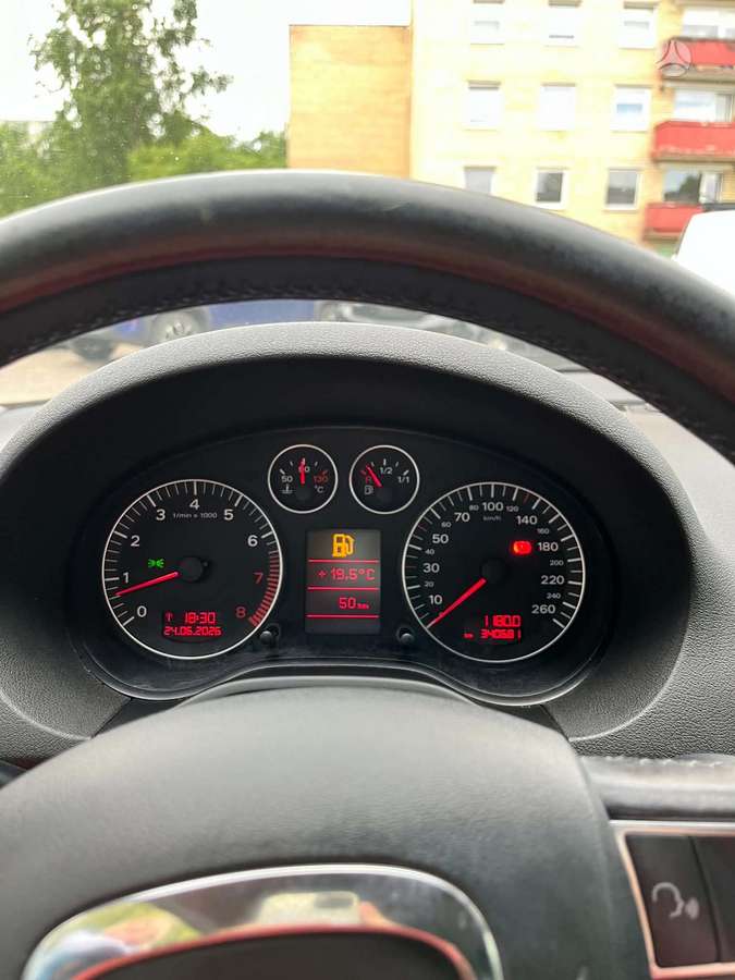 Audi A3, 1.6 l., Хэтчбек