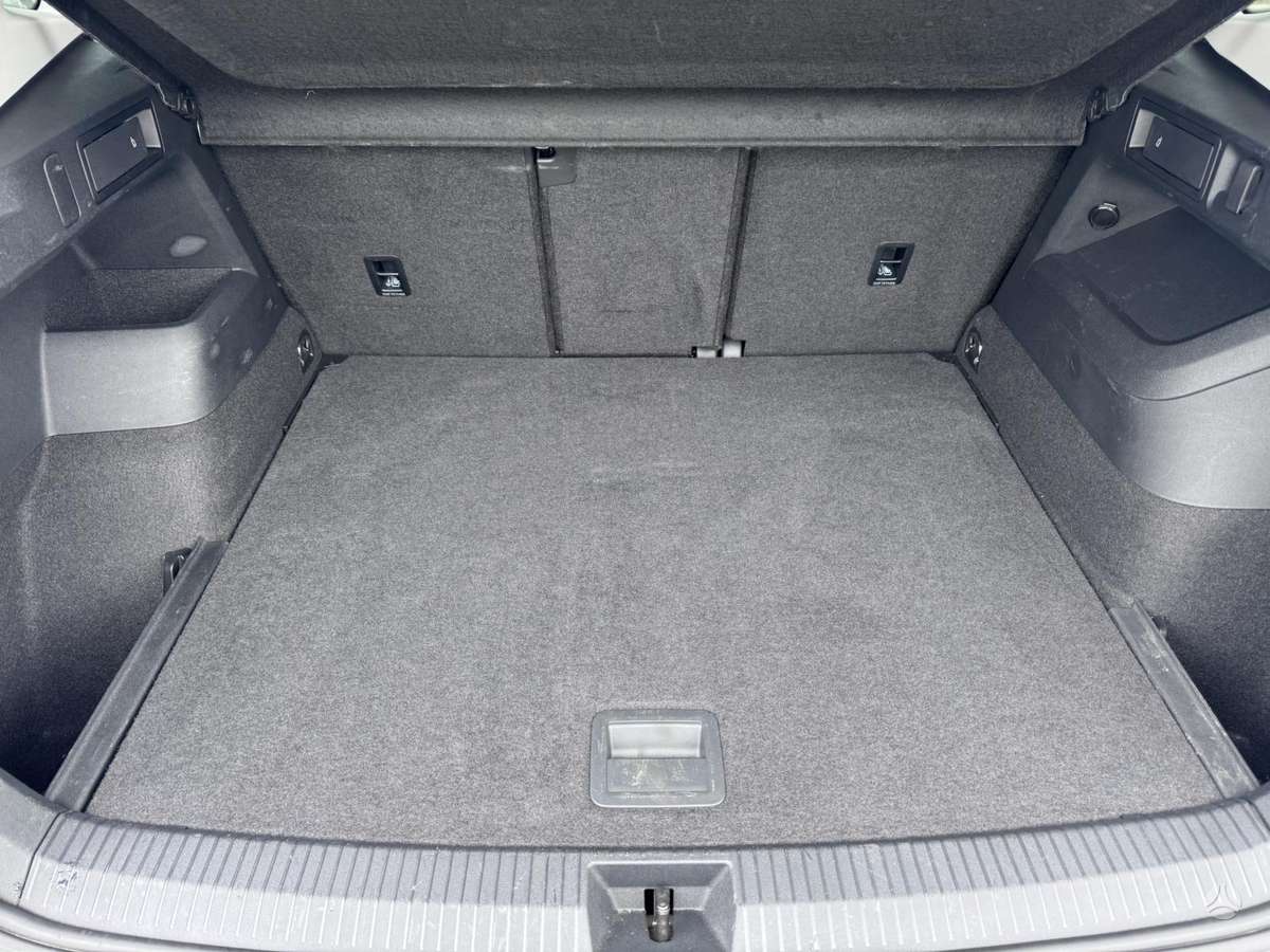 Volkswagen Tiguan - 9