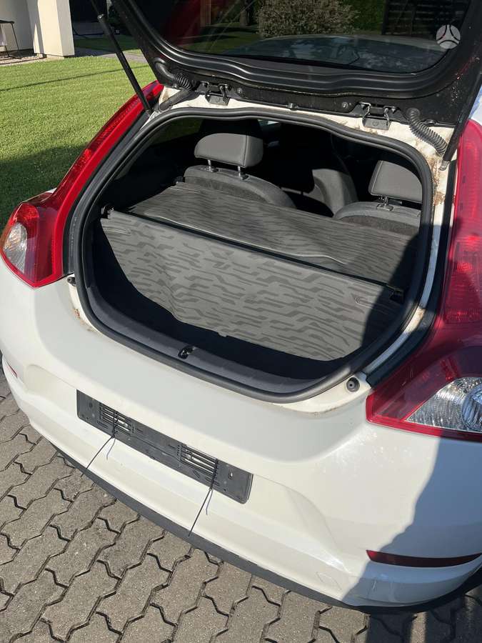Volvo C30, 1.6 l., Хэтчбек