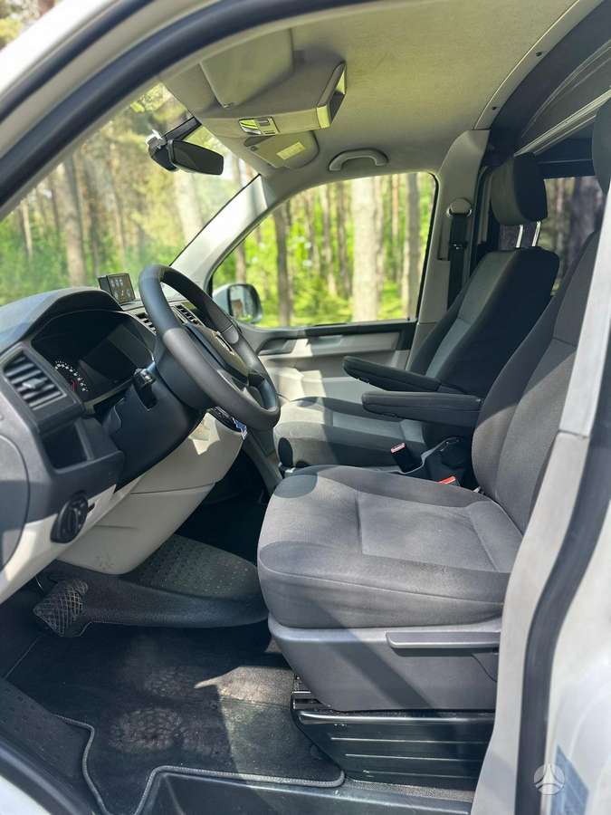 Volkswagen Transporter - 12