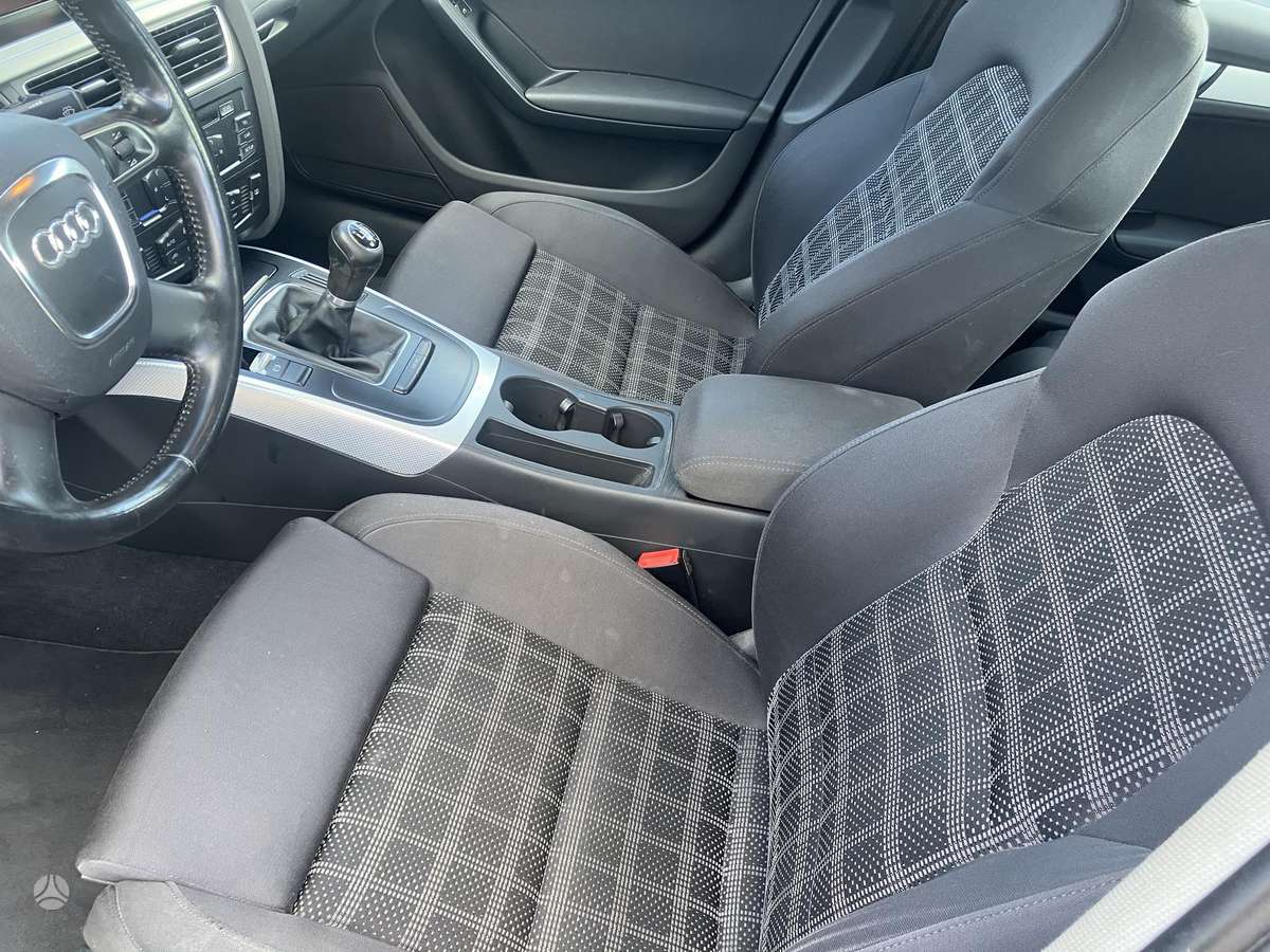 Audi A4, 2.7 l., Седан