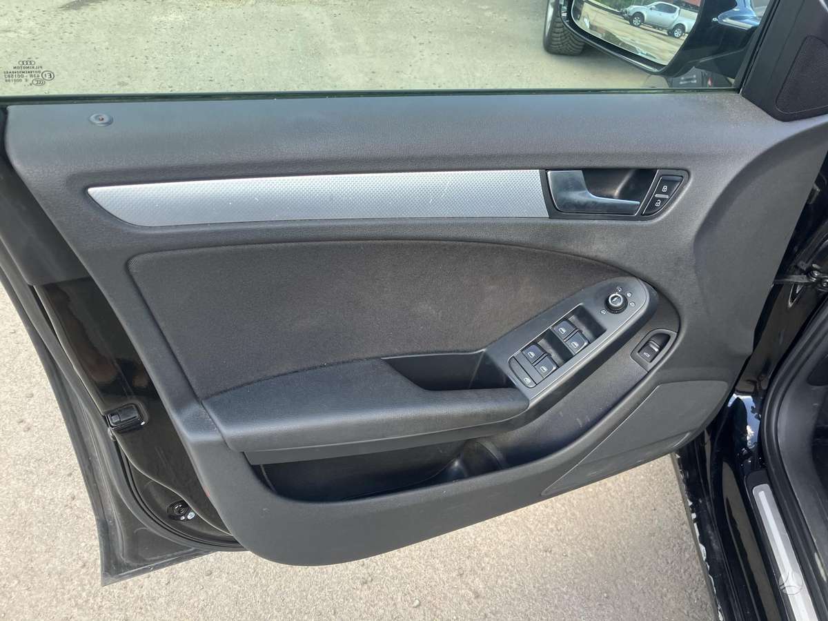 Audi A4, 2.7 l., Седан