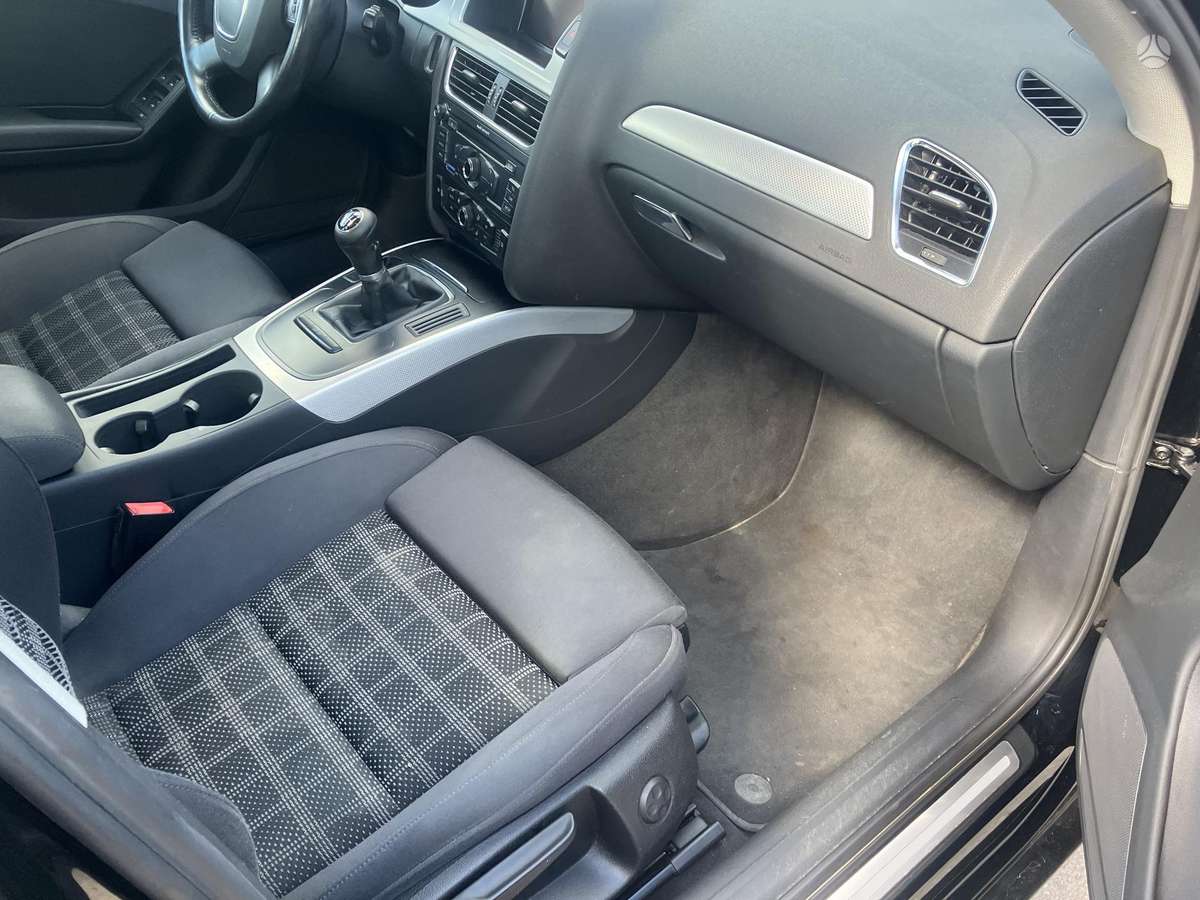 Audi A4, 2.7 l., Седан