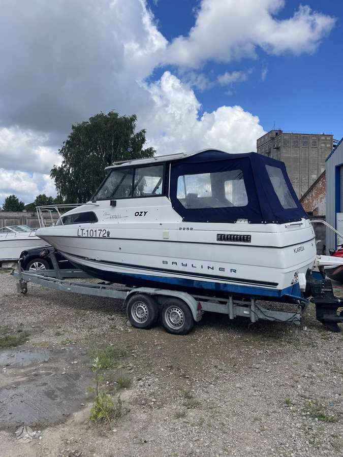 Bayliner 2252 Ciera, яхты / катера