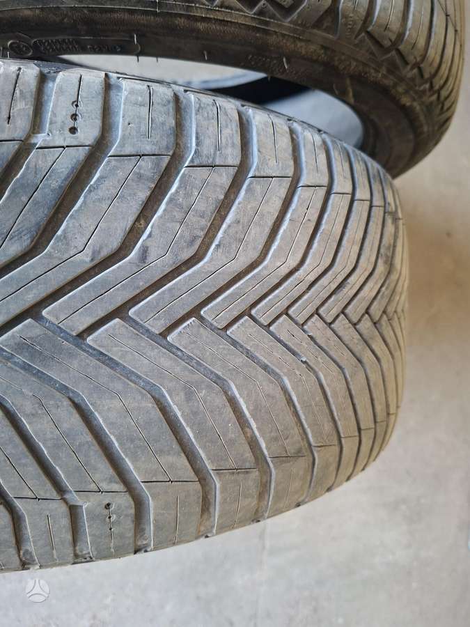 Michelin, universalios 245/40 R18