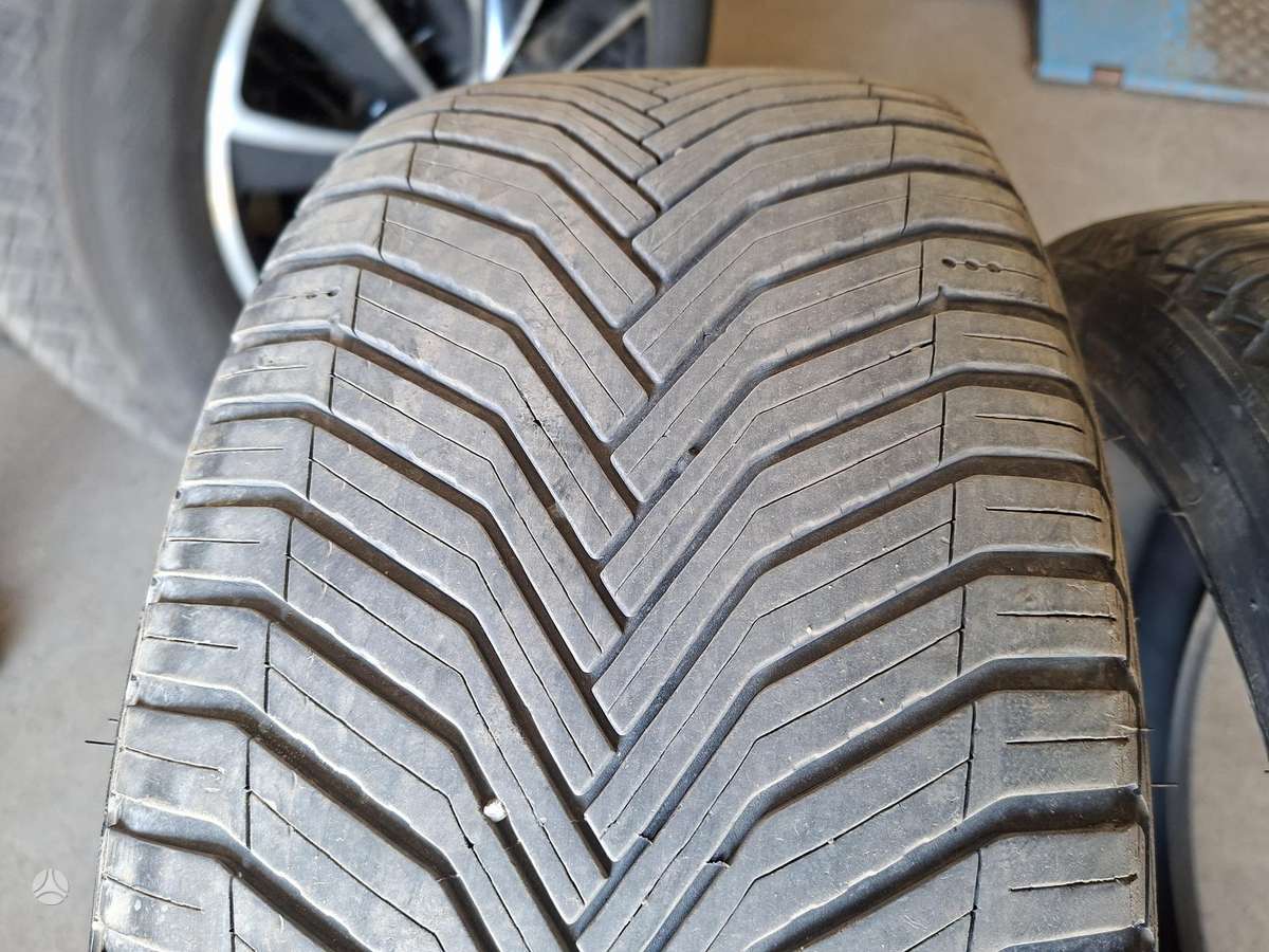 Michelin, universalios 245/40 R18