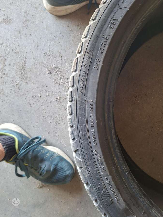 Michelin, universalios 245/40 R18