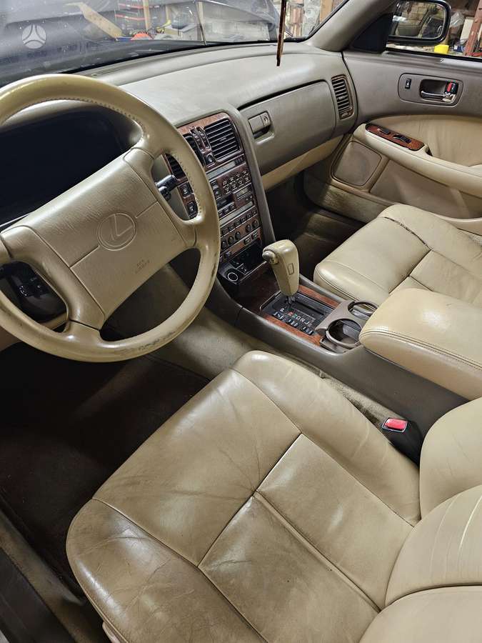 Lexus LS 400, 4.0 l., Седан