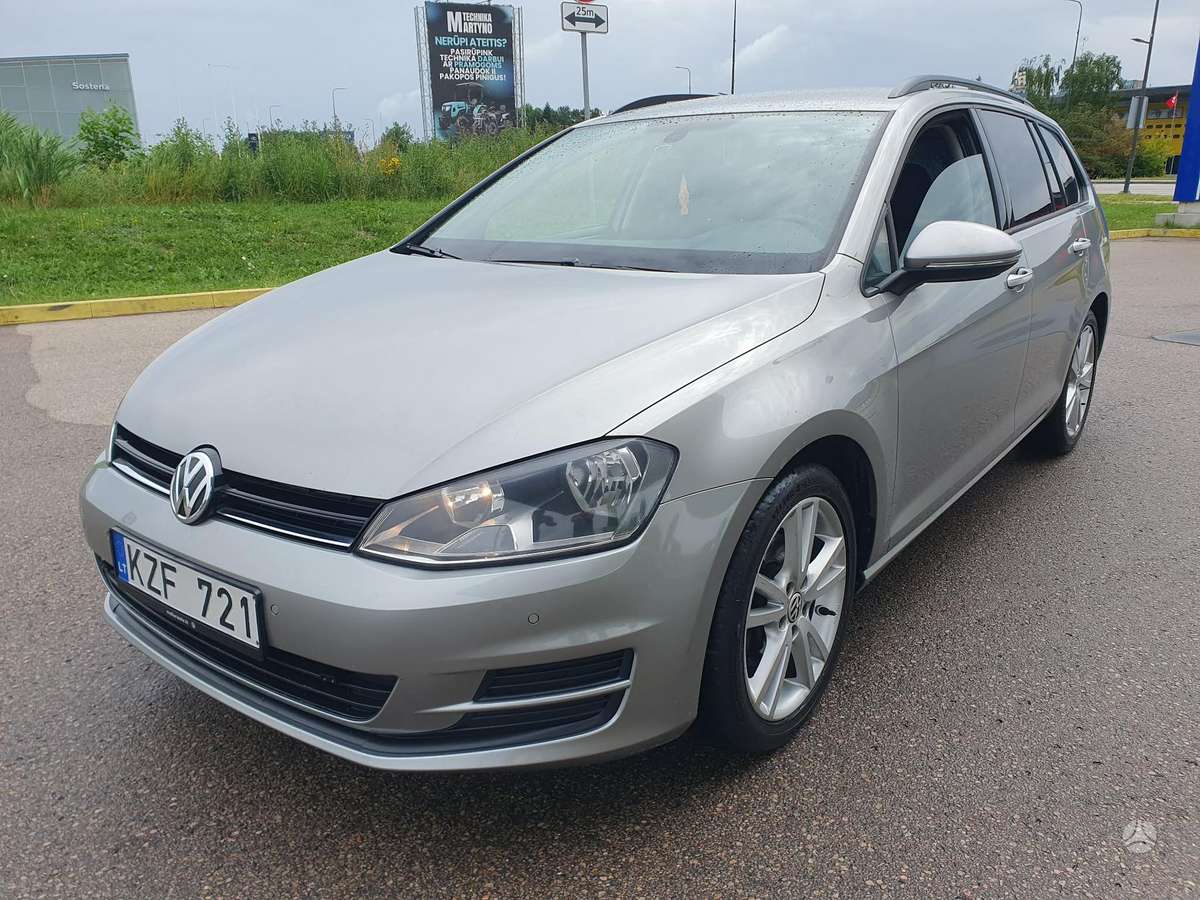 Volkswagen Golf - 1
