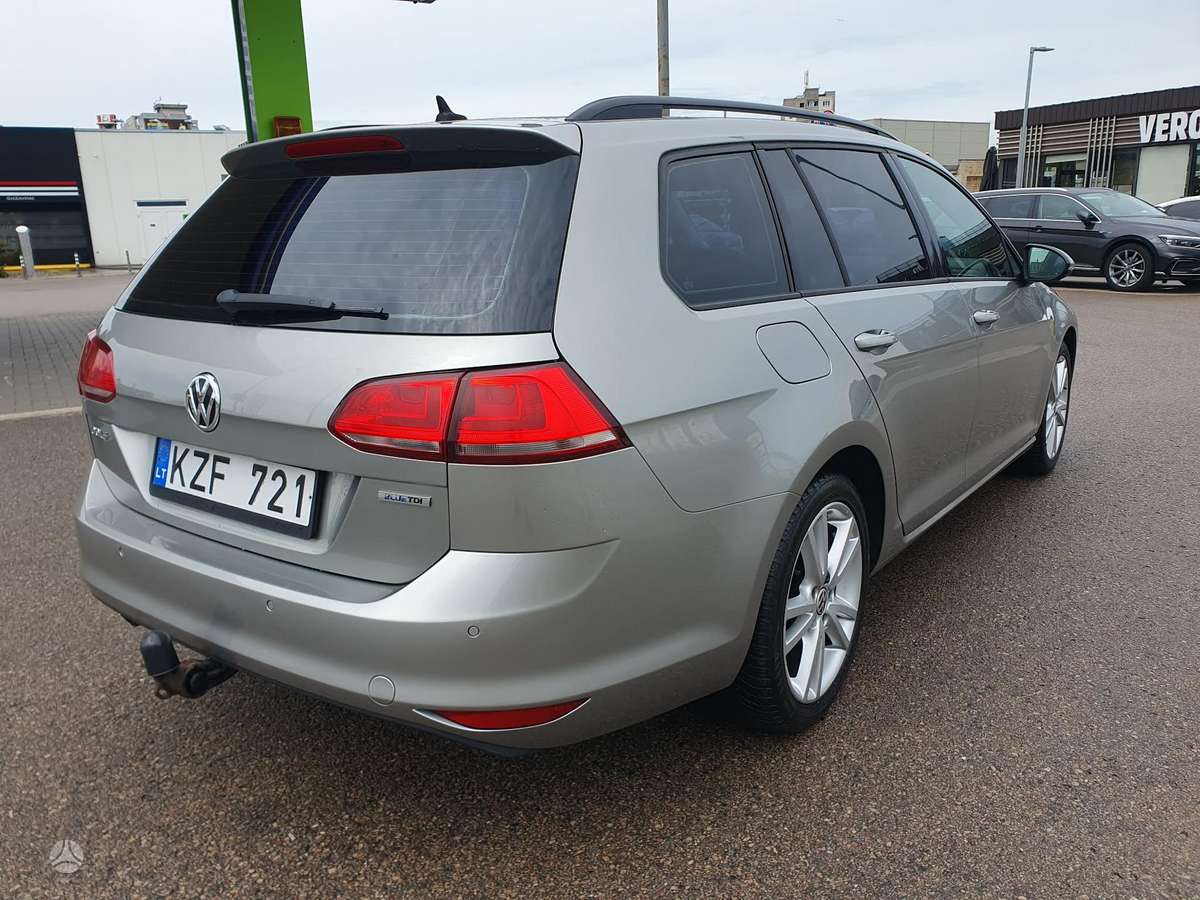 Volkswagen Golf - 4