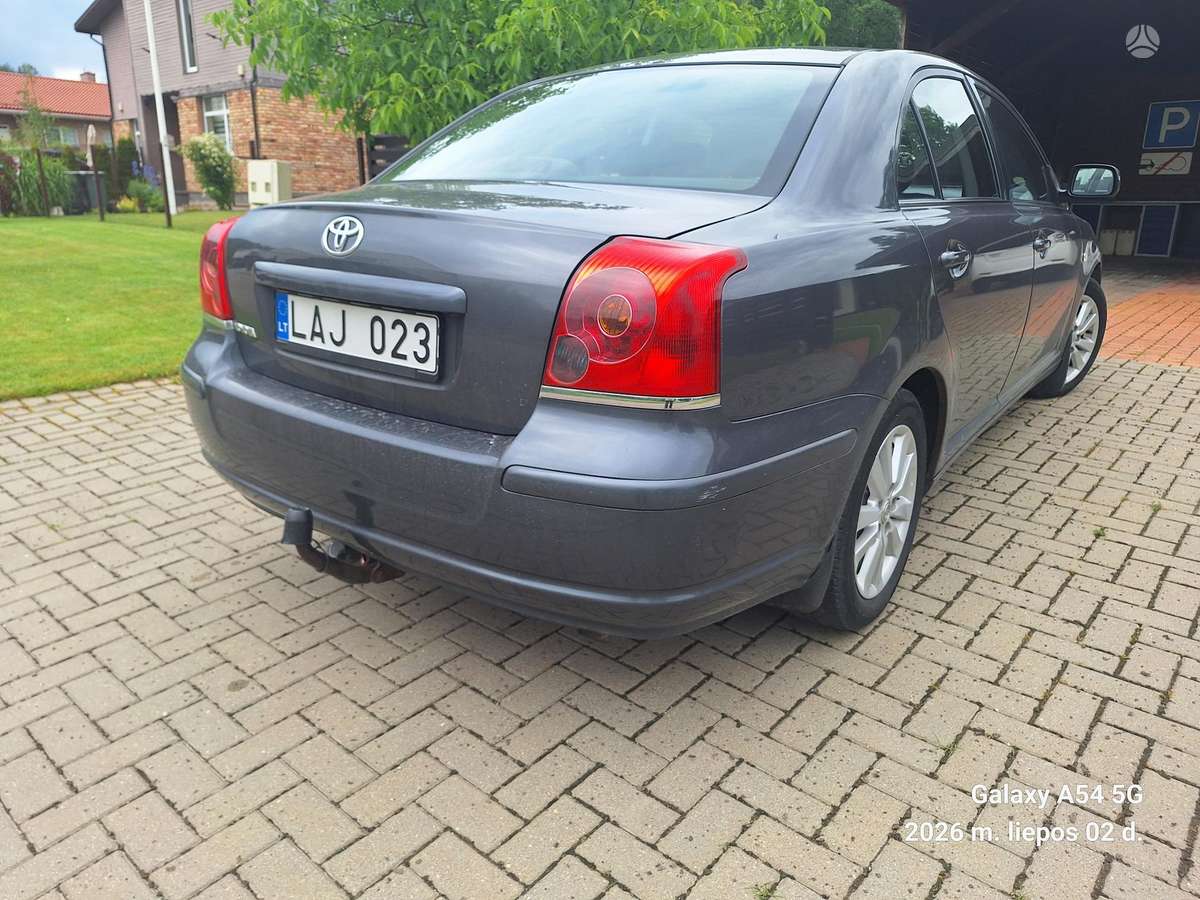 Toyota Avensis - 7