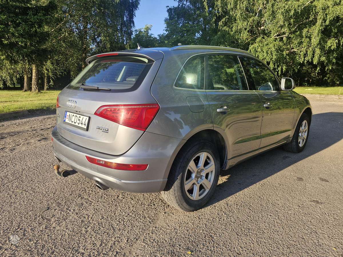 Audi Q5, 3.0 l., Минивэн