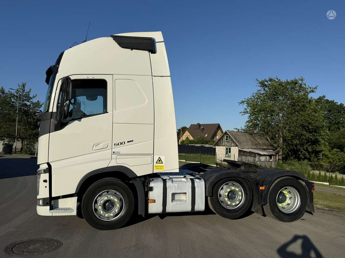 Volvo Fh500, single sleeper