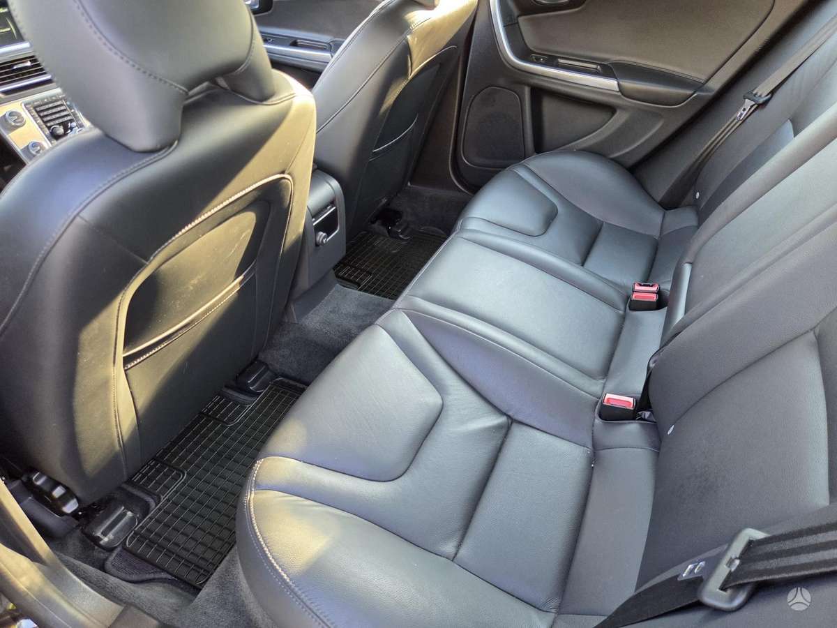 Volvo S60, 2.0 l., Седан