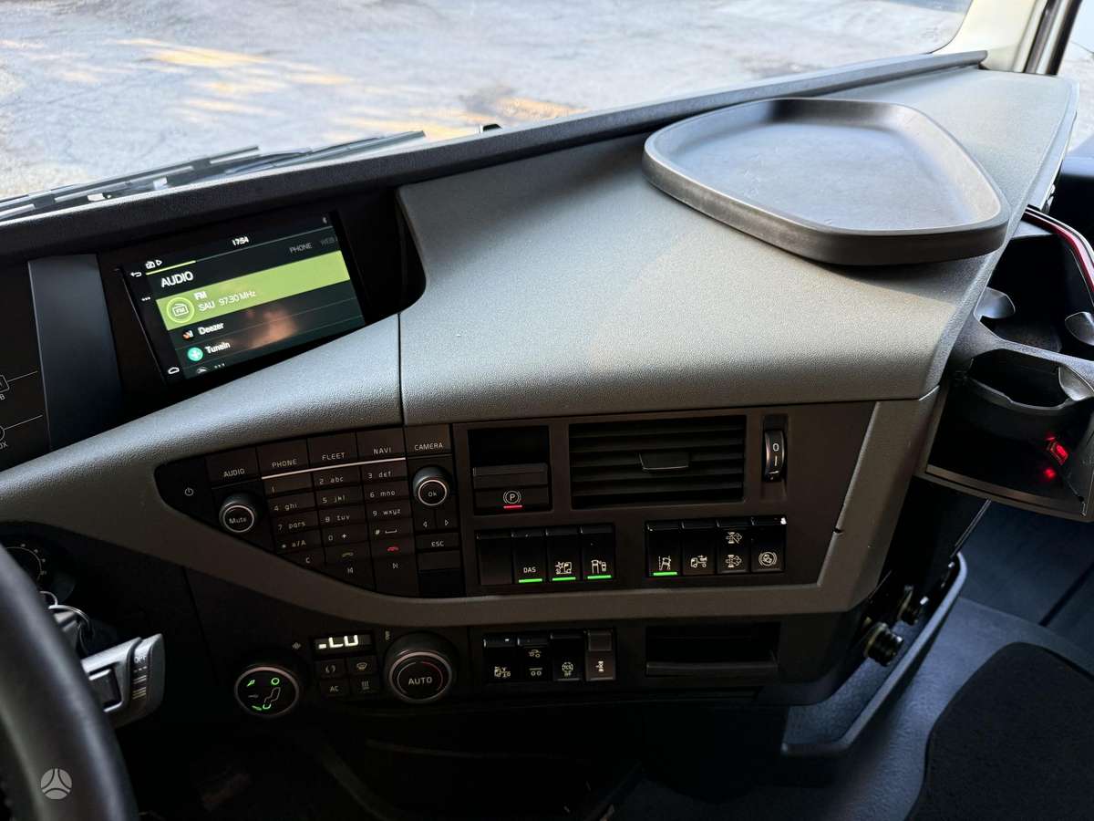 Volvo Fh500, single sleeper