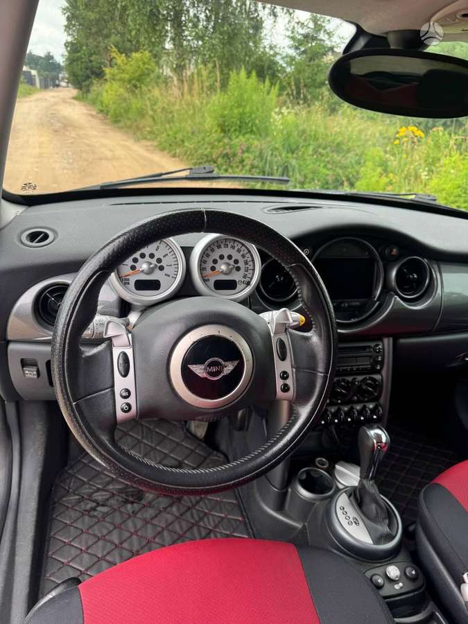 Mini Cooper, 1.6 l., hatchback