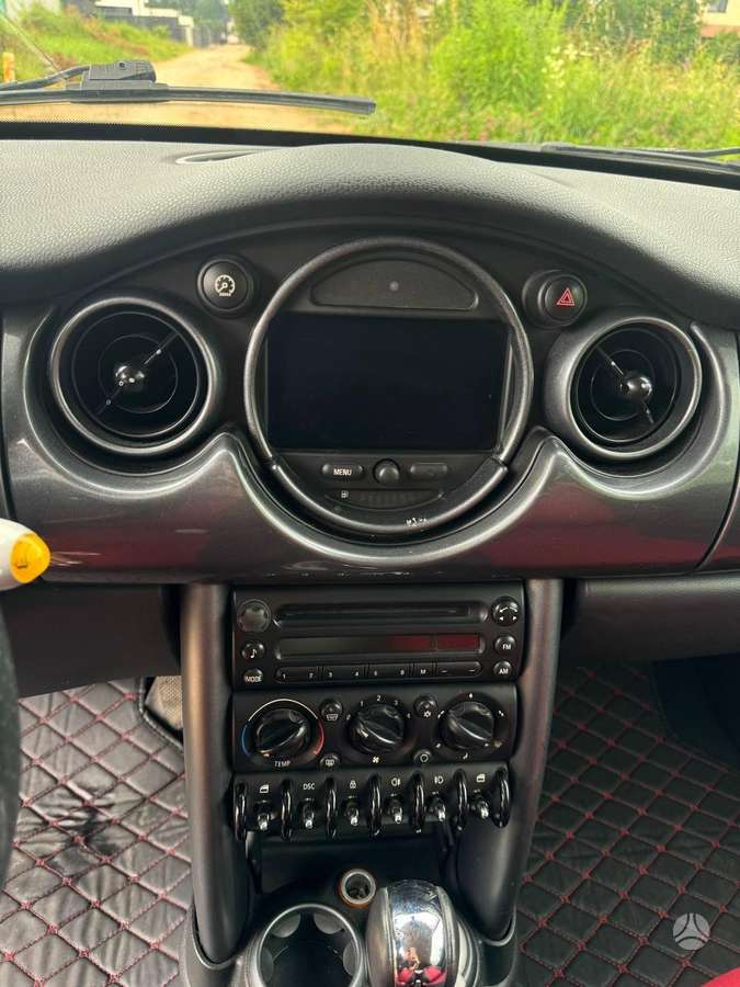 Mini Cooper, 1.6 l., hatchback