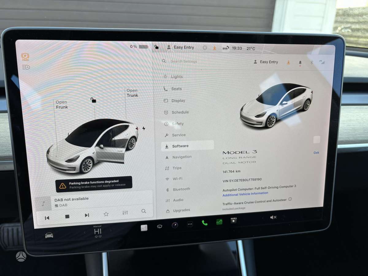 Tesla Model 3, 81 kWh, hatchback