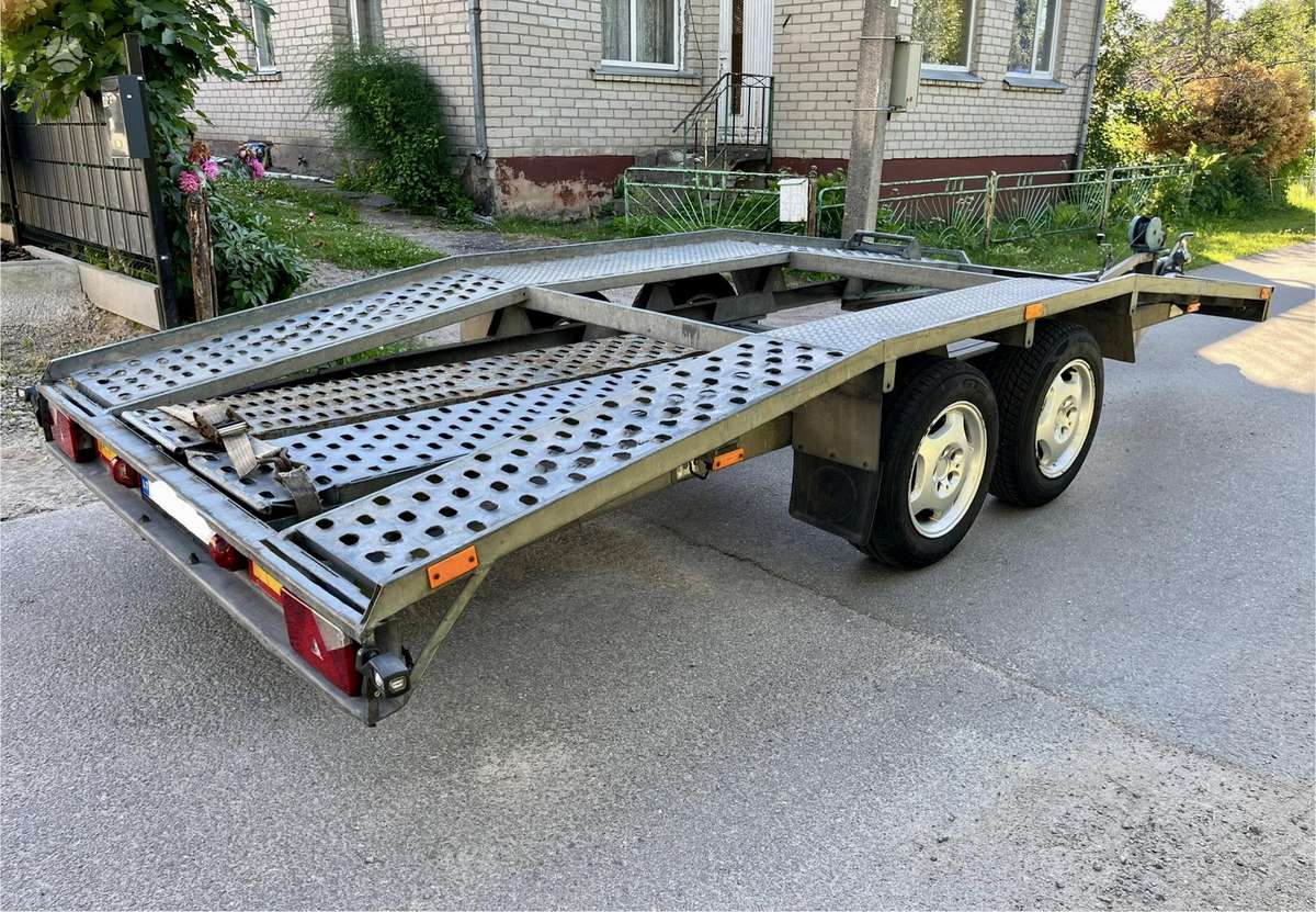 Tauras 2501-02, auto treileris