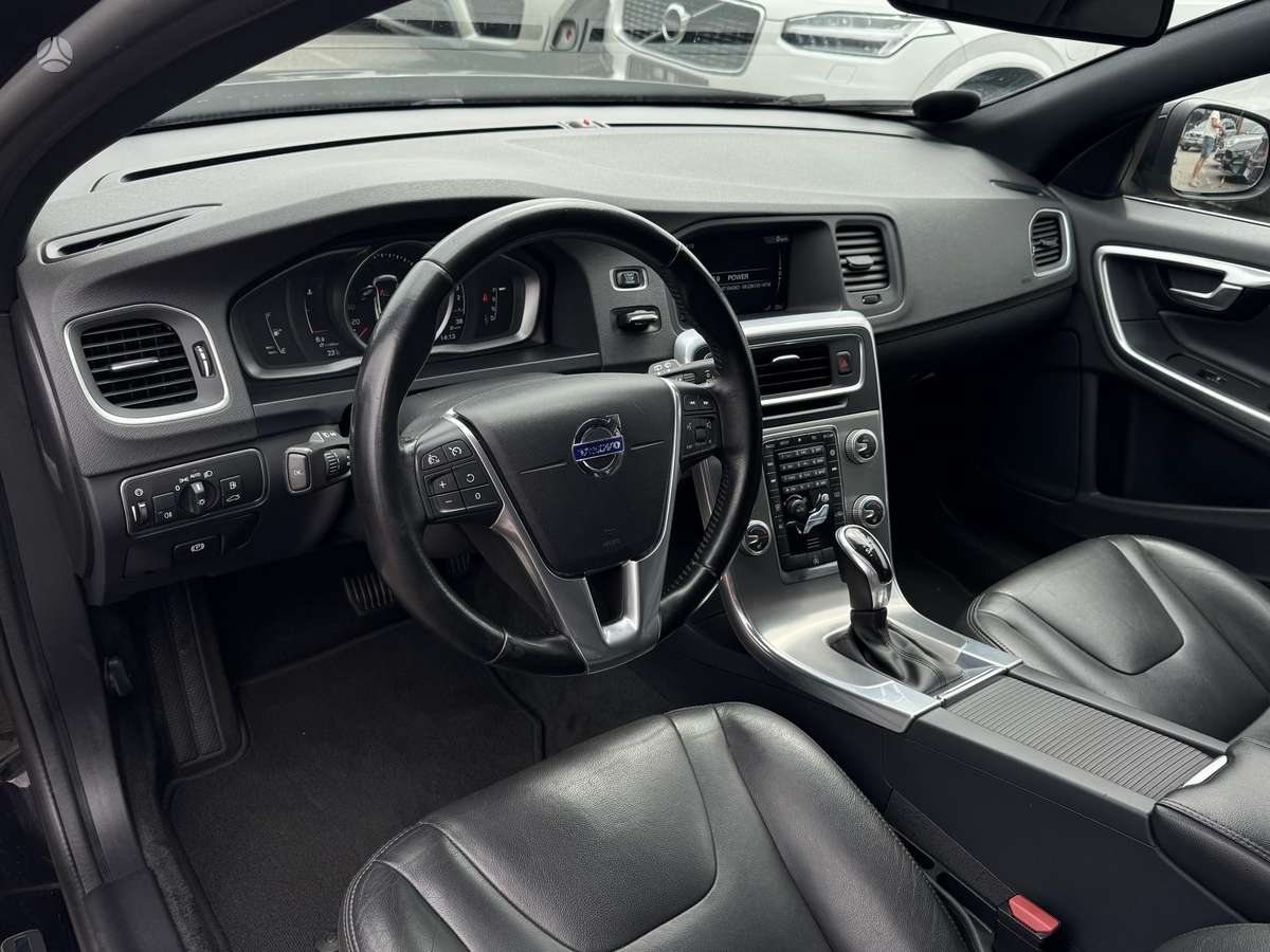 Volvo V60, 2.0 l., Универсал