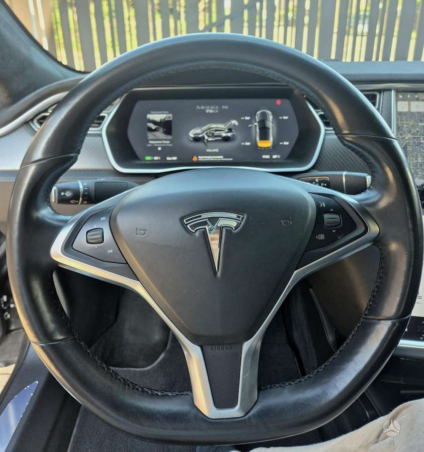 Tesla Model S, 75 кВт·ч, Седан