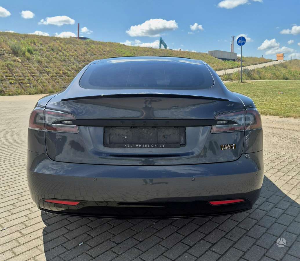 Tesla Model S, 75 кВт·ч, Седан