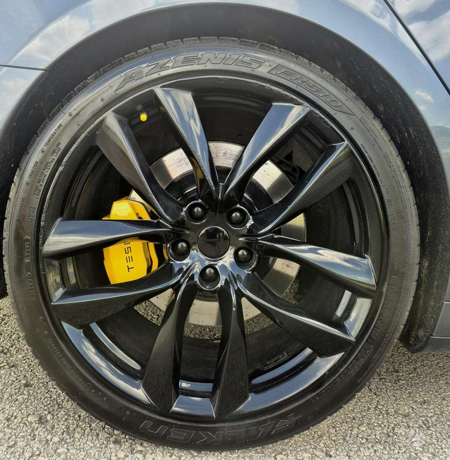 Tesla Model S, 75 кВт·ч, Седан