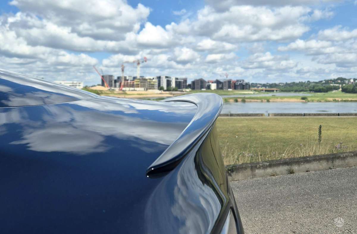 Tesla Model S, 75 кВт·ч, Седан
