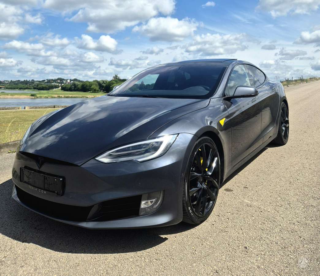 Tesla Model S, 75 кВт·ч, Седан