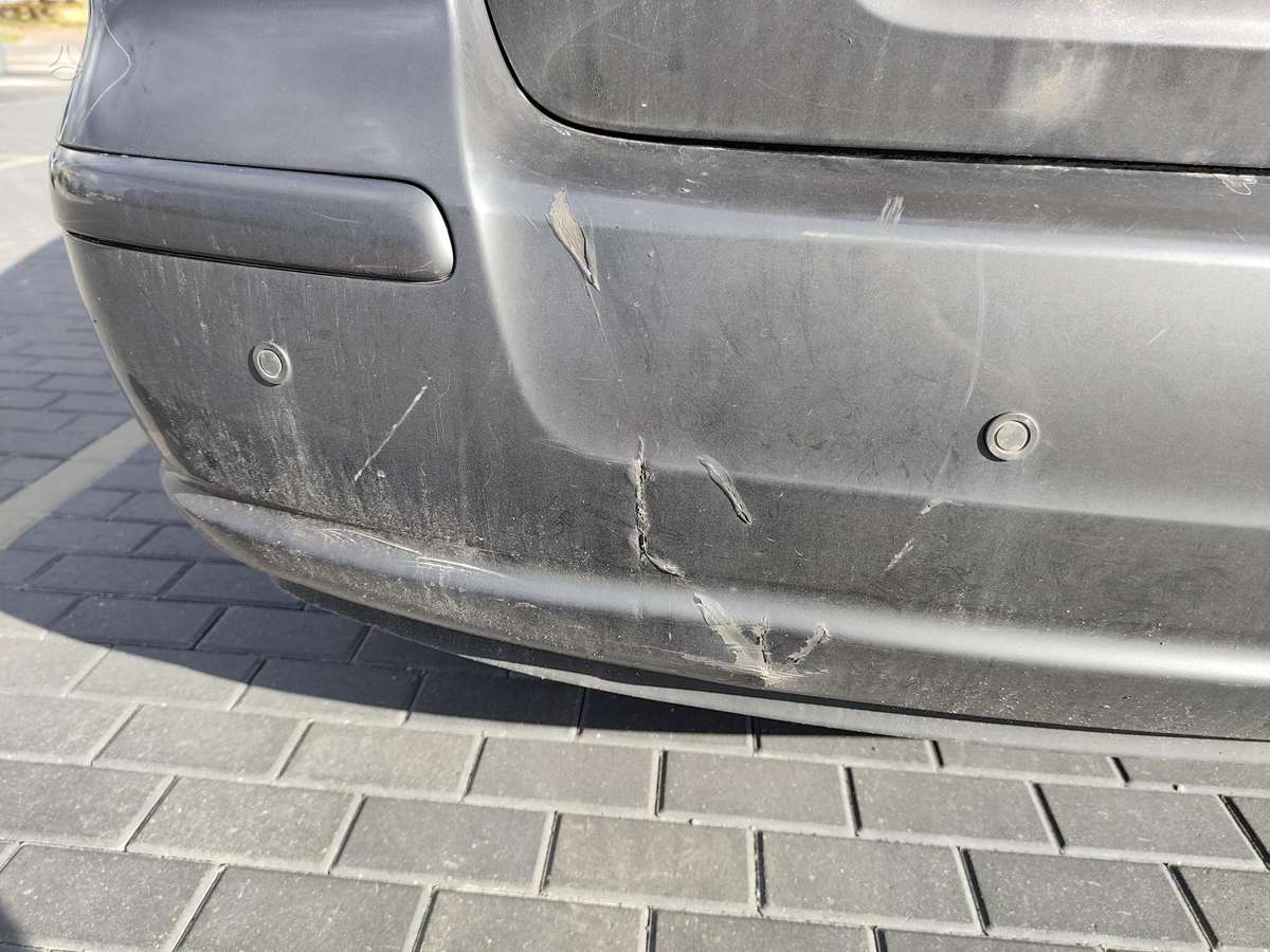 Toyota Avensis - 9