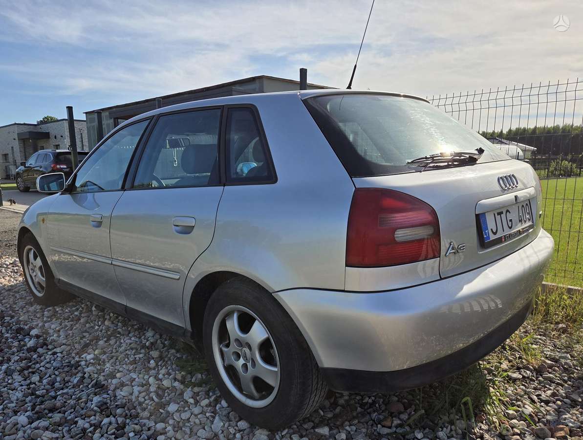 Audi A3, 1.6 l., Хэтчбек