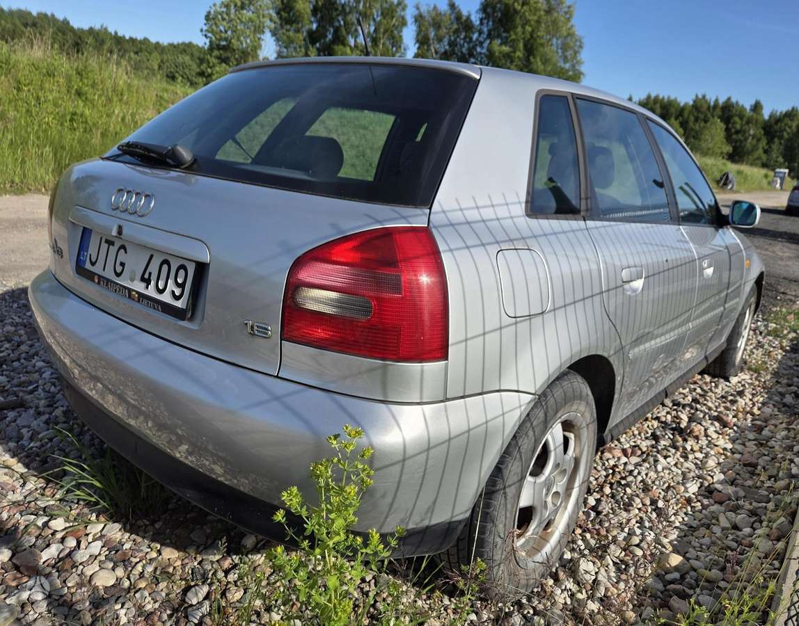Audi A3, 1.6 l., hatchback