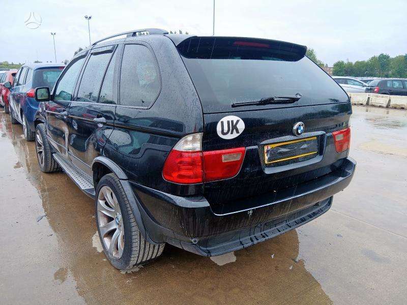 BMW X5 dalimis