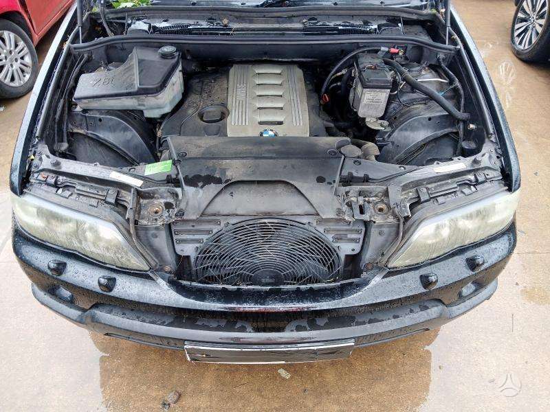 BMW X5 rezerves daļās