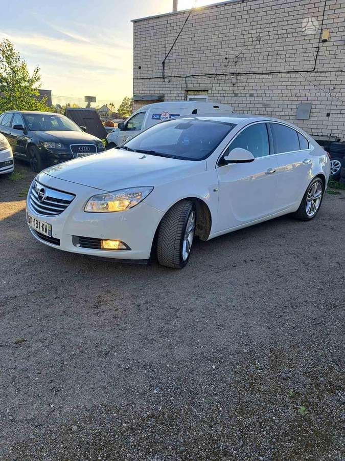 Opel Insignia, 2.0 l., hatchback