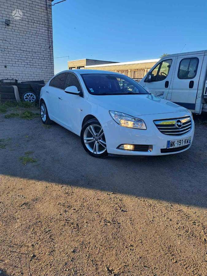 Opel Insignia, 2.0 l., Хэтчбек