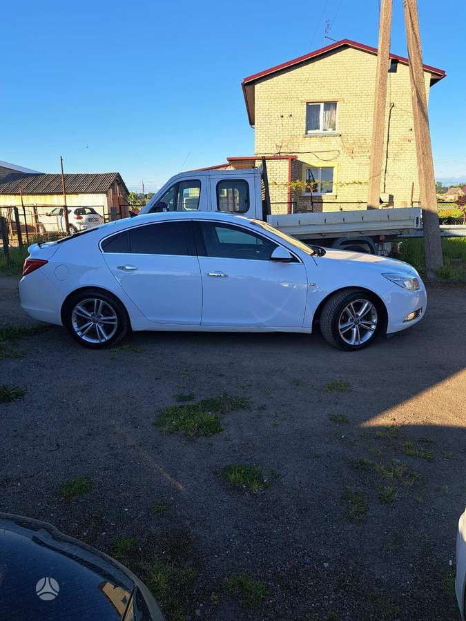 Opel Insignia, 2.0 l., hatchback