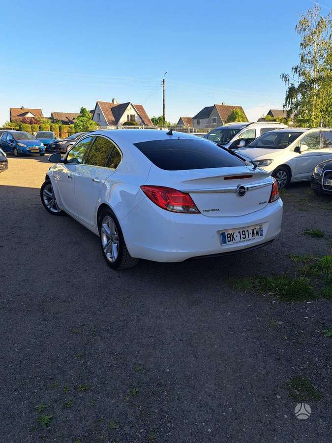 Opel Insignia, 2.0 l., hatchback