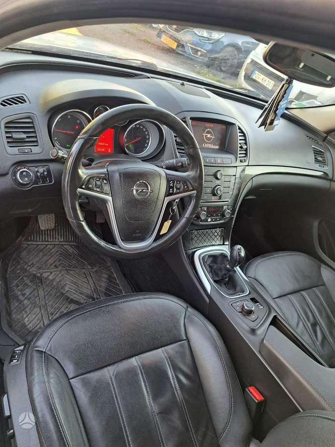 Opel Insignia, 2.0 l., hatchback