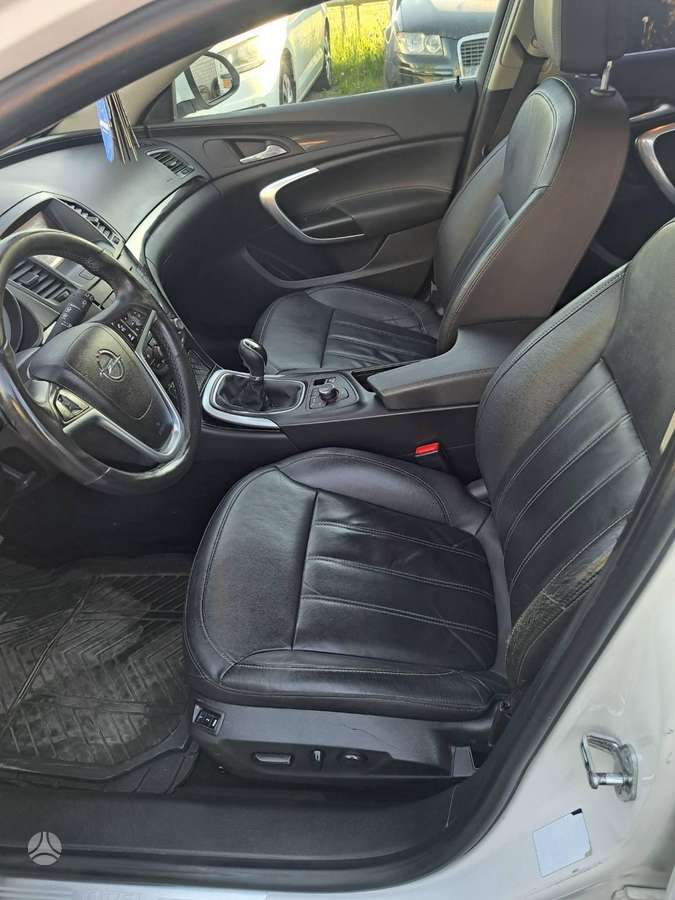 Opel Insignia, 2.0 l., Хэтчбек