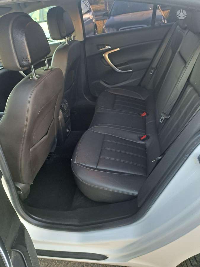 Opel Insignia, 2.0 l., Хэтчбек