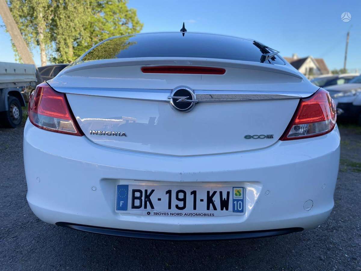 Opel Insignia, 2.0 l., hatchback
