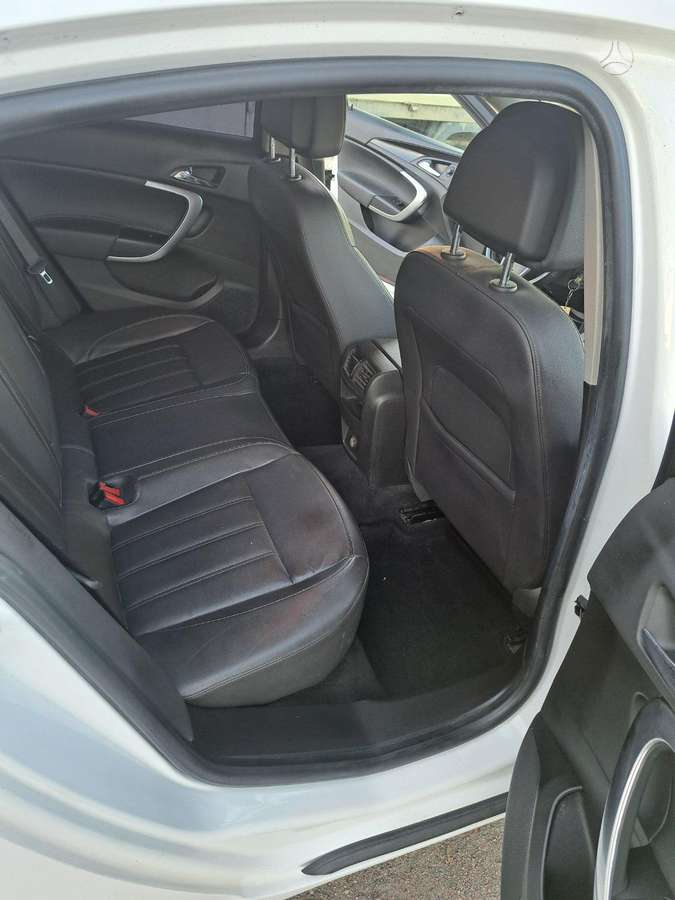 Opel Insignia, 2.0 l., hatchback